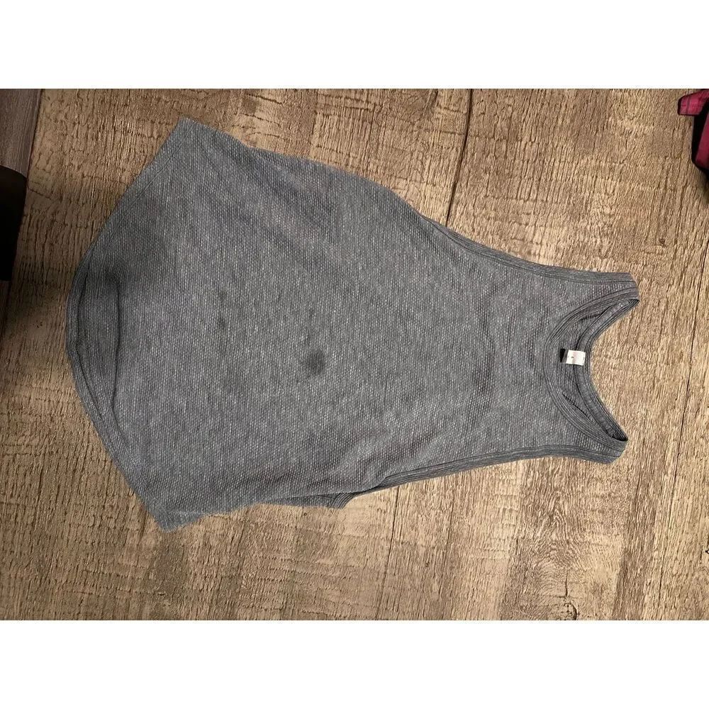 Lululemon muscle tank